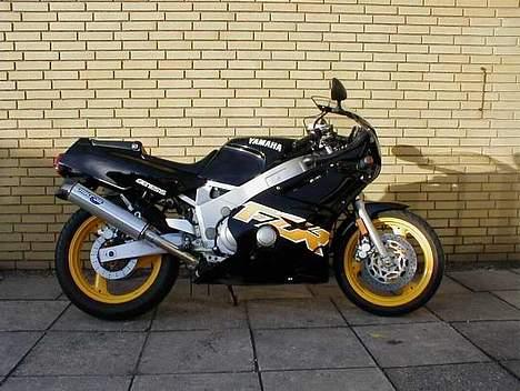 Yamaha FZR600 billede 1