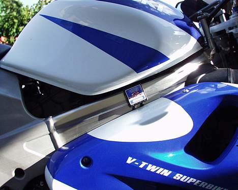 Suzuki TL1000R - Montering af G-pack 4. Kan også monteres bagved kåben. billede 5