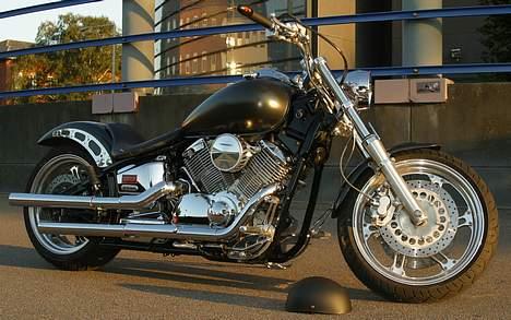 Yamaha XVS 1100 Custom billede 9