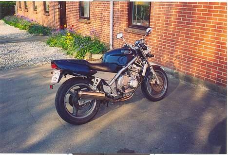 Honda CB1 400 billede 2