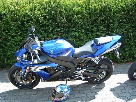 Yamaha R1 billede 5