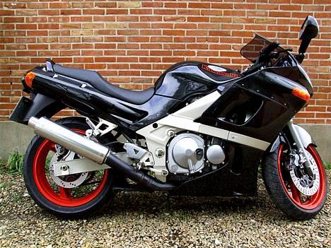 Kawasaki ZZR600 billede 1