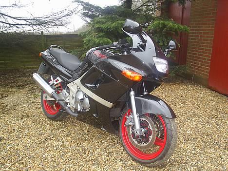 Kawasaki ZZR600 billede 2