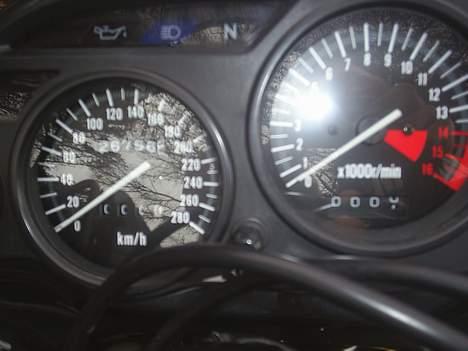 Kawasaki ZZR600 billede 4