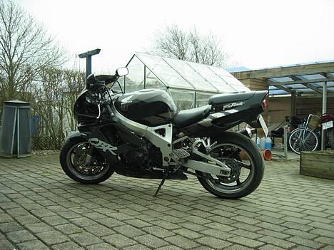 Honda CBR 900RR (SOLGT) billede 3