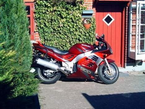 Suzuki RF 900 (Ringsted) billede 1