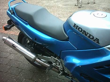 Honda CBR 600 F1 billede 2