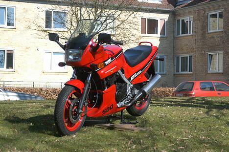 Kawasaki GPZ 500 S (Solgt) billede 3