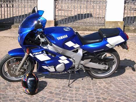 Yamaha FZR600 (SOLGT) billede 4