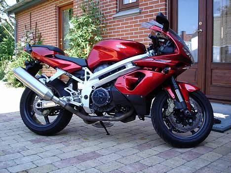 Aprilia Falco (død og genopstået) - Nyvasket på terrassen billede 1