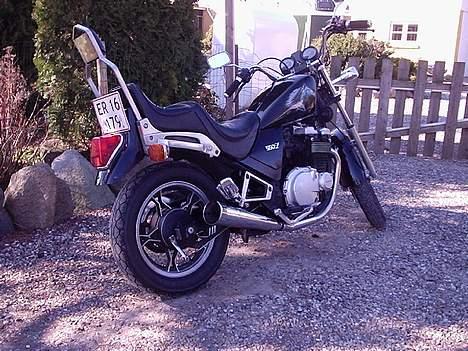 Suzuki 550 L billede 1