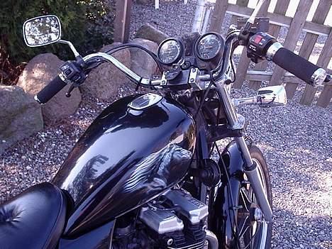 Suzuki 550 L billede 2