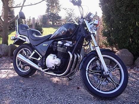 Suzuki 550 L billede 5