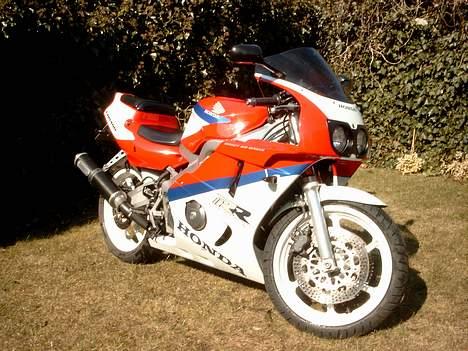 Honda CBR 400 RR Toppen af DK billede 6
