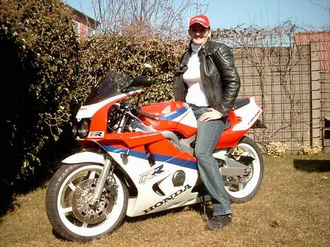 Honda CBR 400 RR Toppen af DK billede 10
