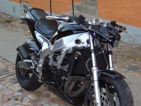 Yamaha FZR 1000 "SOLGT" - Black Fighter.... billede 1