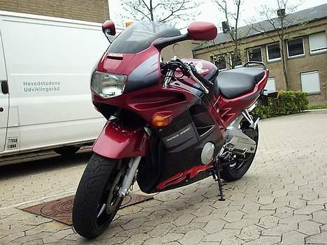 Honda CBR600F2 - CBR600F2 billede 2