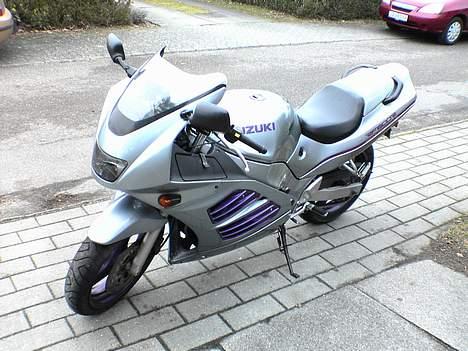 Suzuki RF 600 R billede 2