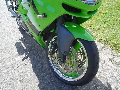 Kawasaki ZX6R - Autosol og mere autosol til de fælge billede 9