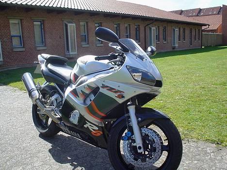 Yamaha YZF R6 billede 1