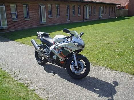 Yamaha YZF R6 billede 3