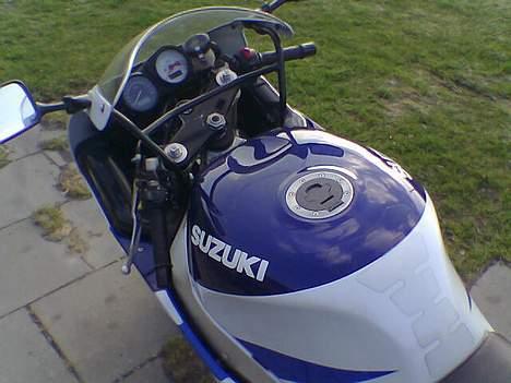 Suzuki GSX-R  (SOLGT) billede 6