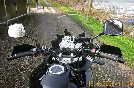 Suzuki DL650k5 vstrom - Originale håndbeskytter fra suzuki Gps holder fra Turatech,og tvær stang fra swmotech billede 9