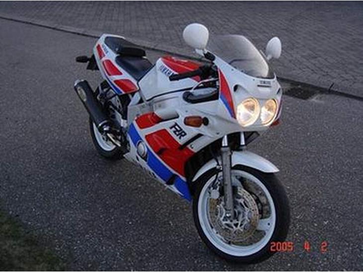 Yamaha FZR (Solgt) billede 1