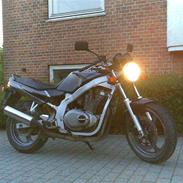Suzuki GS 500 E