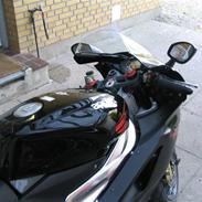 Aprilia RSV 1000 R "Solgt"