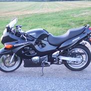 Suzuki GSX 600 F  SOLGT