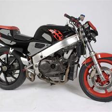 Honda VFR 400 R 