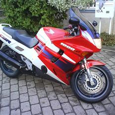 Honda cbr 1000 f sc24