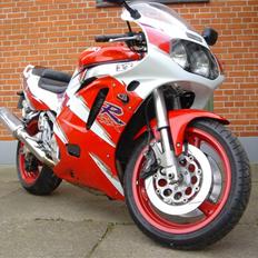 Suzuki Gsx-r 