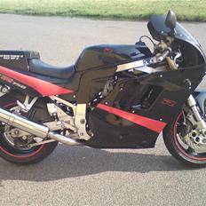 Suzuki GSXR 750 K7SP1 Rebuild (Solgt)