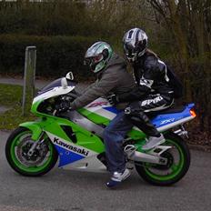Kawasaki zxr 900ccm SOLGT!!!