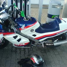 Honda VFR 750F Interceptor