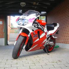 Suzuki Gsx-r 