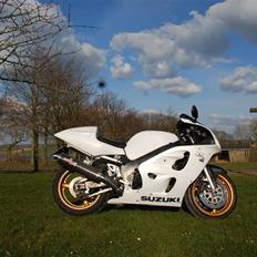 Suzuki Gsx-R 600 Perlen (solgt)