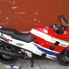 Honda cbr1000 f