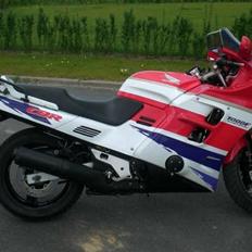 Honda cbr1000 f