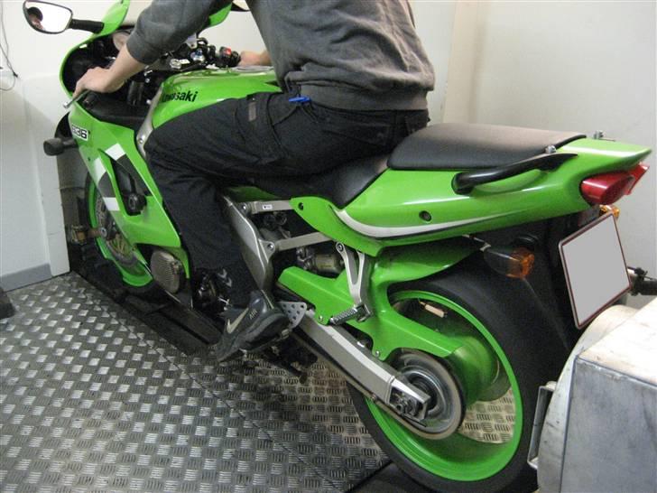Kawasaki zx6r (SOLGT) : - Var lidt nervøs for at skidtet faldt fra hinanden.. :) billede 9