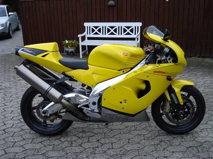 Aprilia RSV MILLE SOLGT billede 3