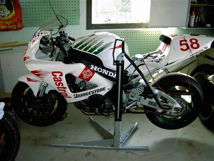 Honda cbr 600 F2 (Solgt) - Fars bane racer..Flere billeder kommer. billede 5