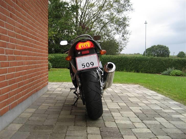 Honda CBR 600 F4i (Solgt) - ja det er jo altid et dejligt syn  billede 5