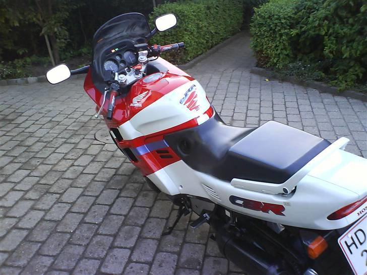 Honda cbr 1000 f sc24 billede 4