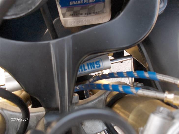 Suzuki GSXR 600 K5 Banejern - Man kan lige se Øhlins Styrdæmper billede 9