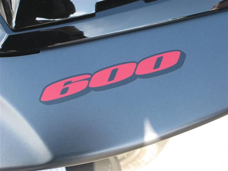 Suzuki Gsxr-600 k7 "SOLGT" billede 3