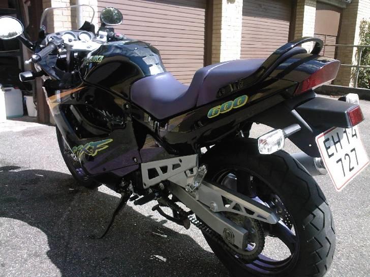 Suzuki GSX 600 F solgt. billede 7