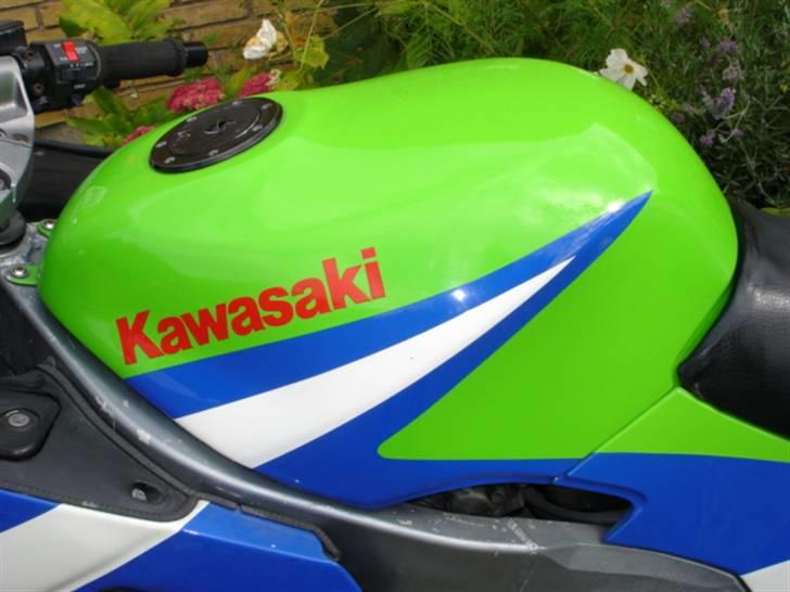 Kawasaki ZZR 600    * solgt * billede 4